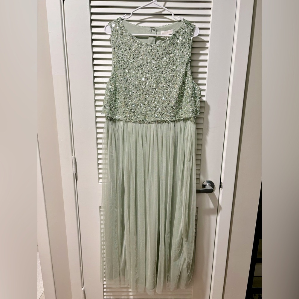 LIKE NEW Maya Deluxe Sequin Dress Mint Green 18